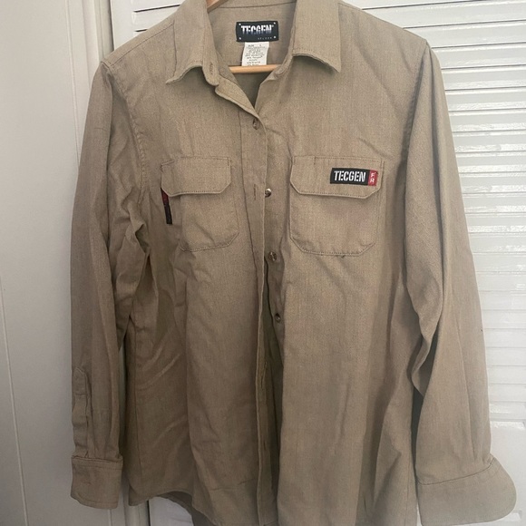 Tecgen FR lightweight button down - Picture 1 of 6